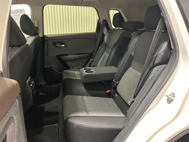 Nissan Rogue SV TI avec ensemble toit ouvrant 2023 à vendre - Photo 17