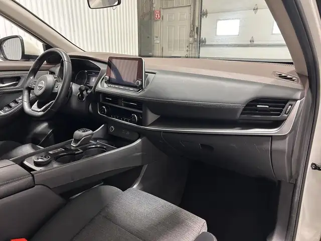 Nissan Rogue SV TI avec ensemble toit ouvrant 2023 à vendre - Photo 21