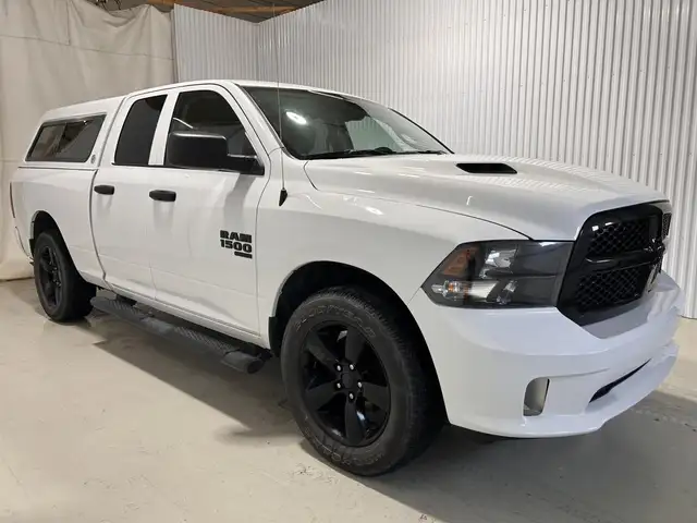 RAM 1500 Classic Express Quad Cab 4x4 caisse de 6 pi 4 po 2022 à - Photo 5