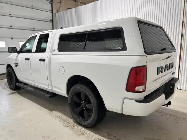 RAM 1500 Classic Express Quad Cab 4x4 caisse de 6 pi 4 po 2022 à - Photo 11