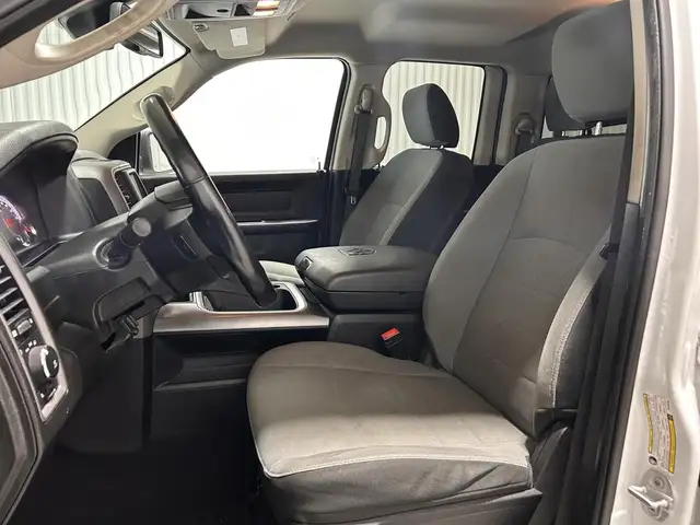 RAM 1500 Classic Express Quad Cab 4x4 caisse de 6 pi 4 po 2022 à - Photo 13