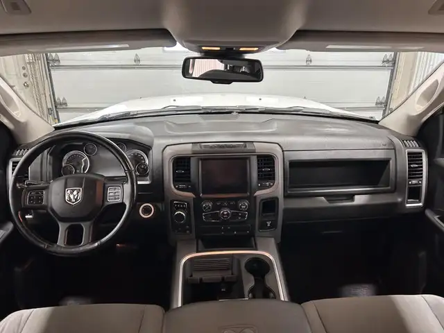 RAM 1500 Classic Express Quad Cab 4x4 caisse de 6 pi 4 po 2022 à - Photo 15