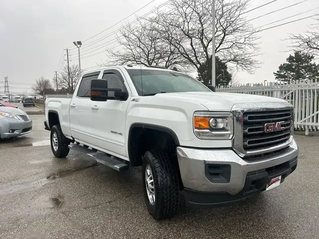 2018 GMC SIERRA 2500HD 4WD Crew Cab 153.7 SLE - Photo 3