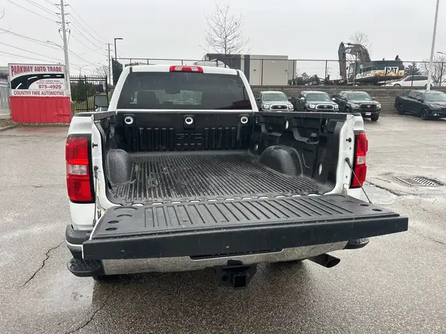 2018 GMC SIERRA 2500HD 4WD Crew Cab 153.7 SLE - Photo 6