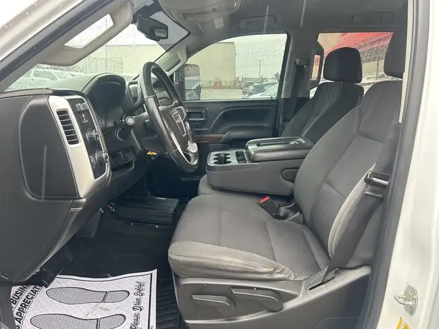 2018 GMC SIERRA 2500HD 4WD Crew Cab 153.7 SLE - Photo 9