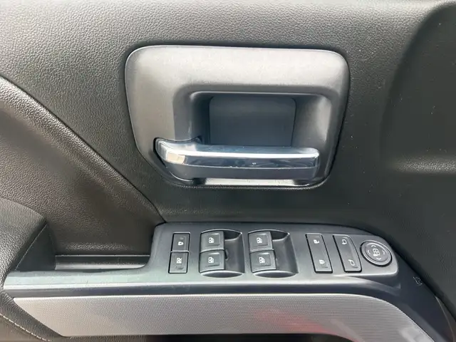 2018 Chevrolet SILVERADO 2500HD 4WD Crew Cab LT Z71 SHORT BOX 6. - Photo 11