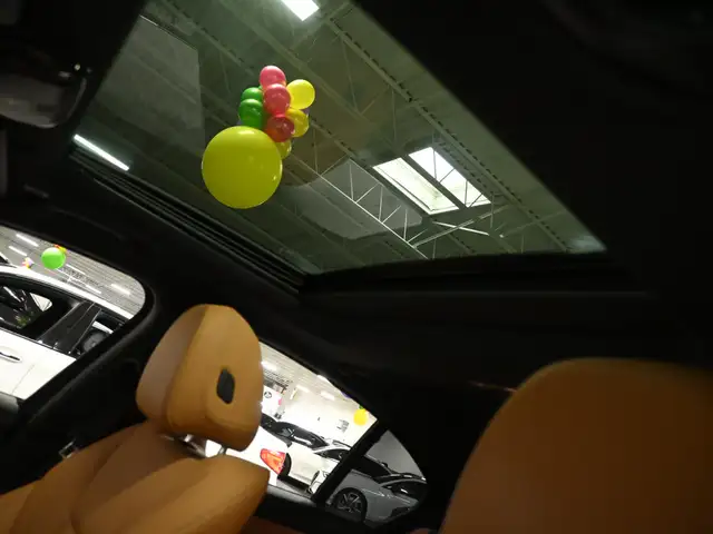 2023 BMW 3 Series 330i xDrive Navigation Sunroof Brown Interior - Photo 24