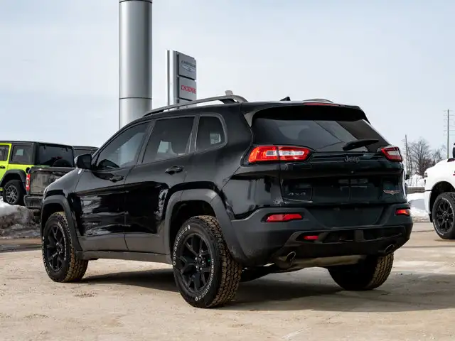 2016 Jeep Cherokee Trailhawk - Photo 6