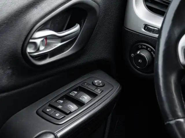 2016 Jeep Cherokee Trailhawk - Photo 22