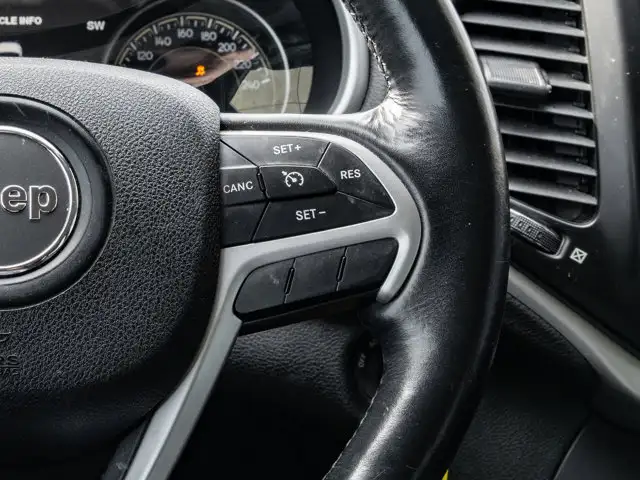 2016 Jeep Cherokee Trailhawk - Photo 24