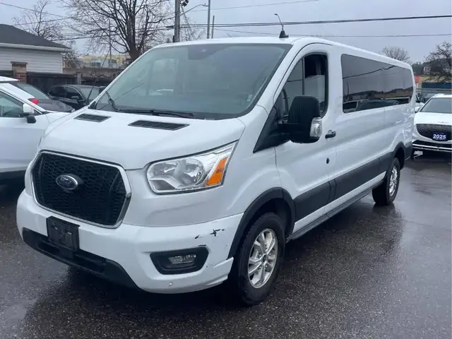 2022 Ford Transit XLT 12 passnger - Photo 2