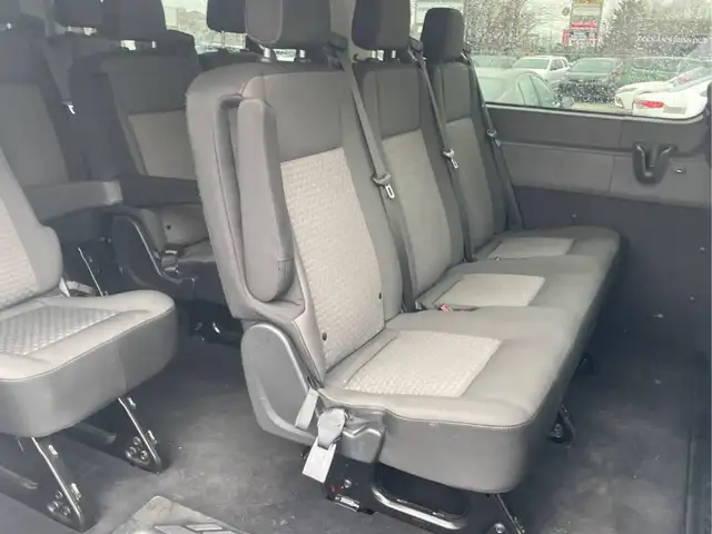 2022 Ford Transit XLT 12 passnger - Photo 15