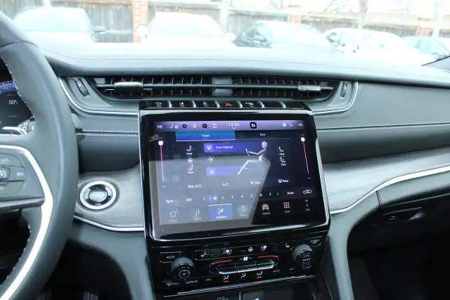 2024 Jeep Grand Cherokee Limited 4x4 6 Passenger - Photo 12