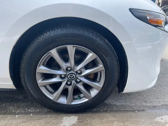 2022 Mazda 3 GS - Photo 4
