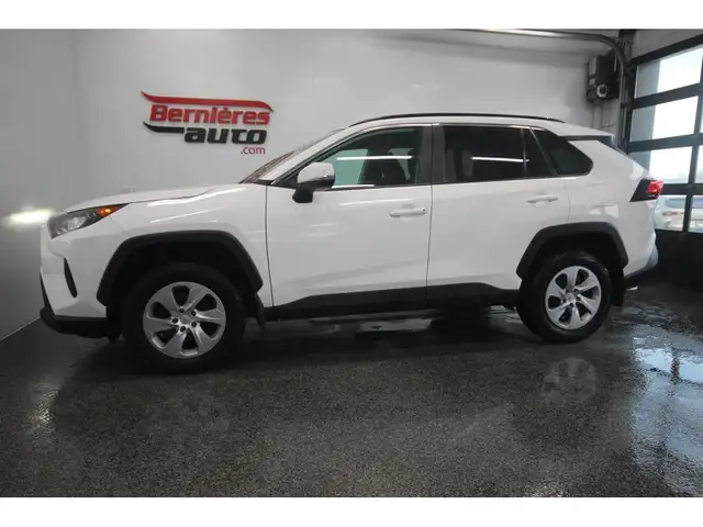 2021 Toyota RAV4 LE / AWD - Photo 4