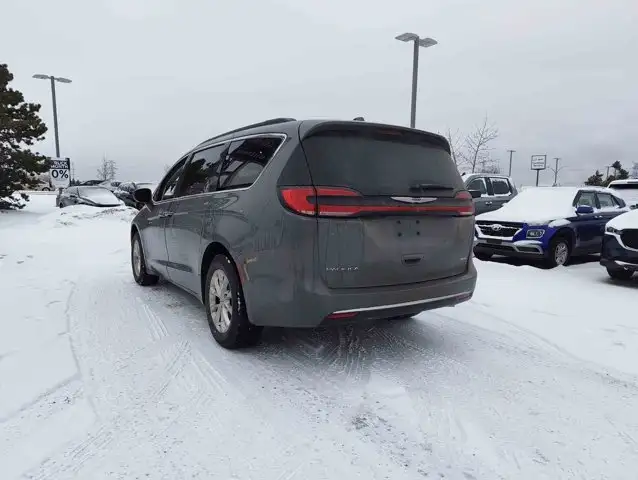 2022 Chrysler Pacifica Touring L V6 AWD - Photo 5