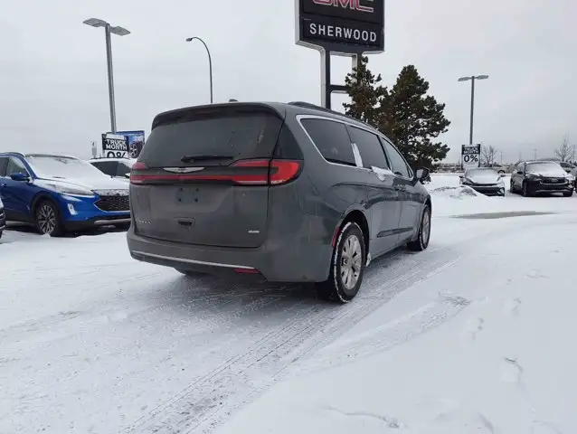 2022 Chrysler Pacifica Touring L V6 AWD - Photo 6