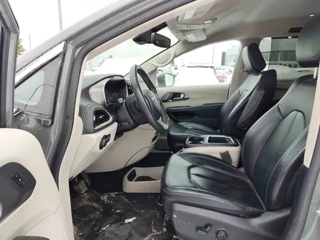 2022 Chrysler Pacifica Touring L V6 AWD - Photo 8