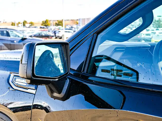 2026 GMC Sierra 1500 AT4 - Photo 7