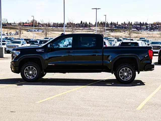 2026 GMC Sierra 1500 AT4 - Photo 10