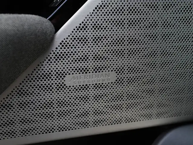 2019 Land Rover Range Rover Velar P380 R-Dynamic HSE, Heads up D - Photo 13