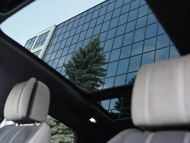 2019 Land Rover Range Rover Velar P380 R-Dynamic HSE, Heads up D - Photo 34