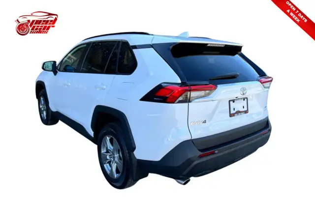2022 Toyota RAV4 XLE, - Photo 4