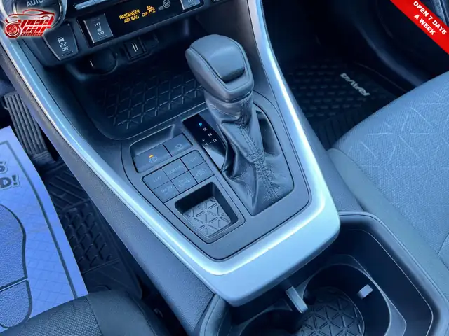 2022 Toyota RAV4 XLE, - Photo 15
