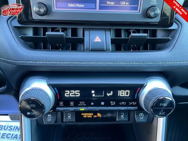 2022 Toyota RAV4 XLE, - Photo 20