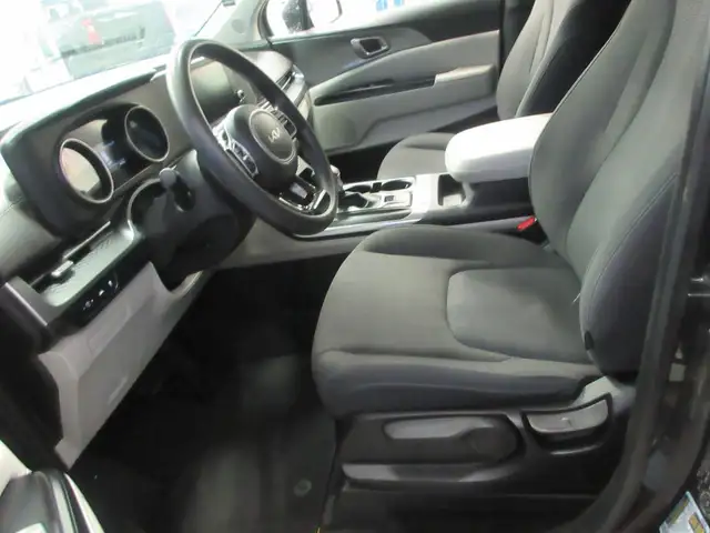 KIA CARNIVAL 2023 LX 8 PASSAGERS SIEGES CHAUFFANT CAMERA RECUL 4 - Photo 6