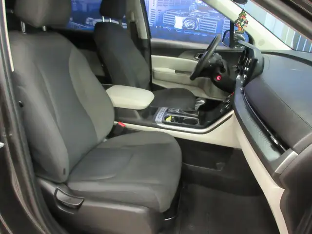 KIA CARNIVAL 2023 LX 8 PASSAGERS SIEGES CHAUFFANT CAMERA RECUL 4 - Photo 24