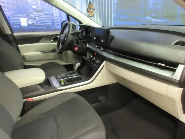 KIA CARNIVAL 2023 LX 8 PASSAGERS SIEGES CHAUFFANT CAMERA RECUL 4 - Photo 25