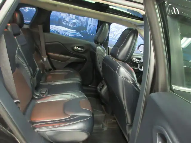 JEEP CHEROKEE 2015 LIMITED V-6 3.2 LITRES 4X4 GPS NAVIGATION TOI - Photo 8