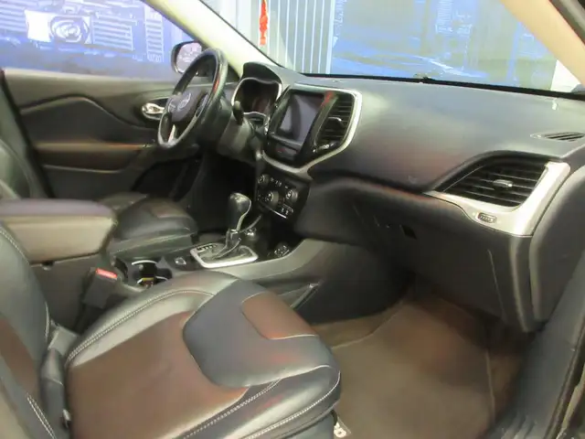 JEEP CHEROKEE 2015 LIMITED V-6 3.2 LITRES 4X4 GPS NAVIGATION TOI - Photo 12