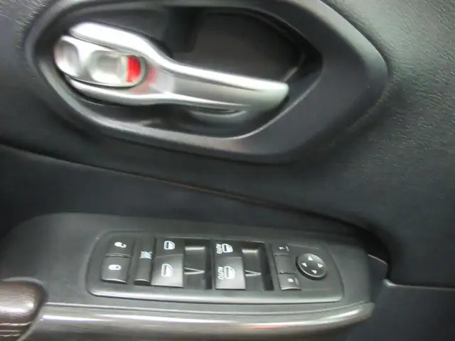 JEEP CHEROKEE 2015 LIMITED V-6 3.2 LITRES 4X4 GPS NAVIGATION TOI - Photo 23