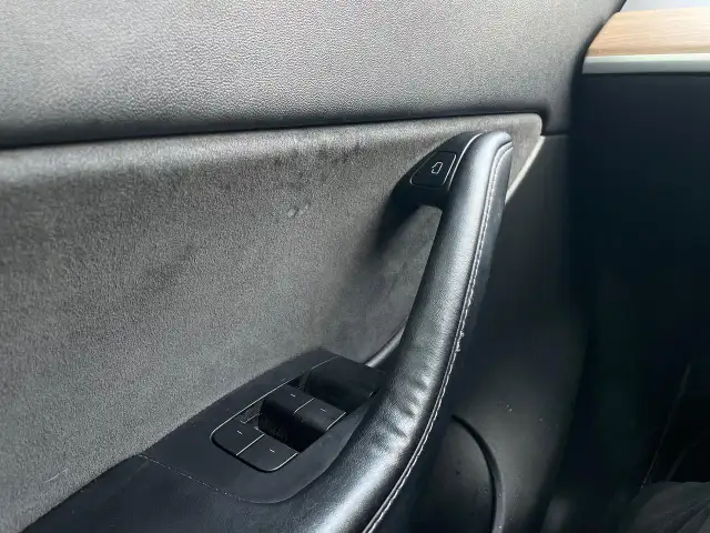 2021 Tesla Model Y Long Range AWD FRONT & REAR HEATED SEATS, NA - Photo 9