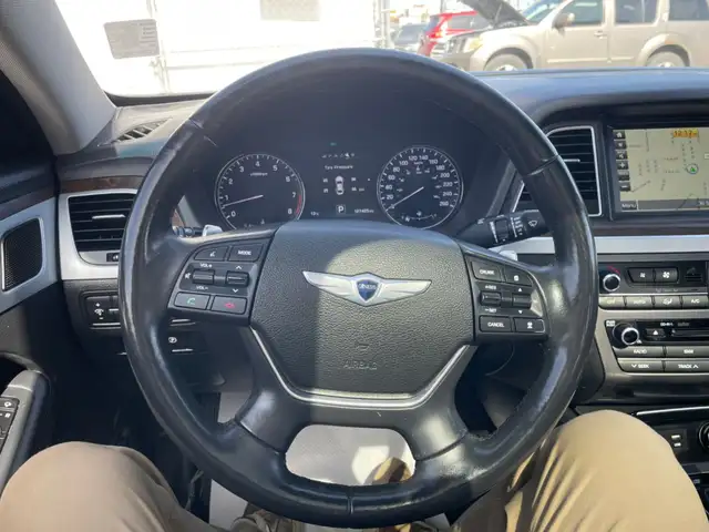 2015 Hyundai Genesis Sedan Technology - Photo 9
