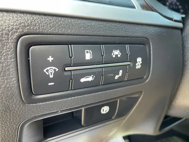 2015 Hyundai Genesis Sedan Technology - Photo 13