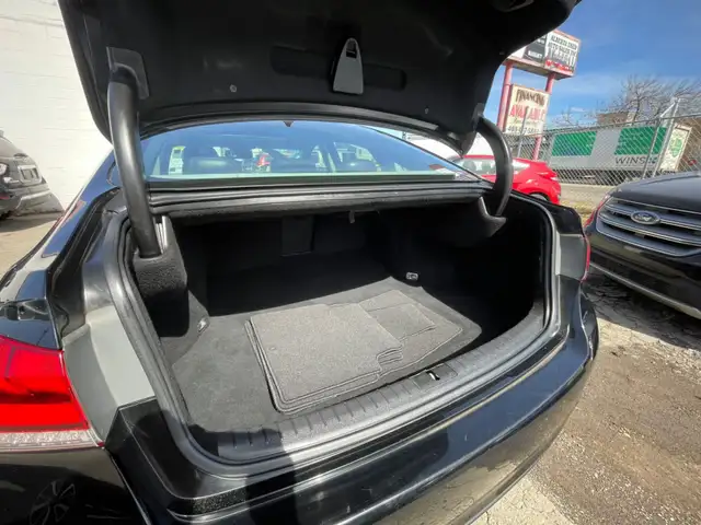 2015 Hyundai Genesis Sedan Technology - Photo 16