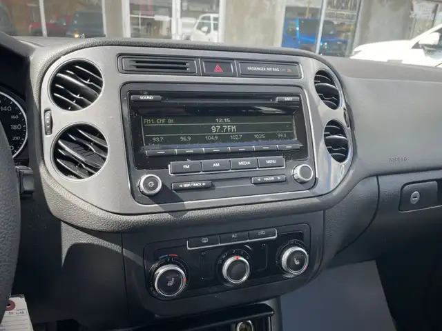 2012 Volkswagen Tiguan 4dr Auto 4Motion - Photo 9