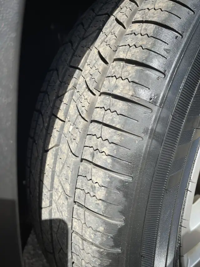 2012 Volkswagen Tiguan 4dr Auto 4Motion - Photo 15