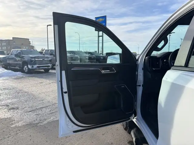 2026 Chevrolet Silverado 1500 LT Trail Boss 5.3L - Photo 9