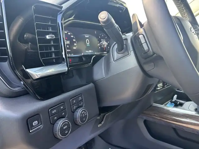 2026 Chevrolet Silverado 1500 LT Trail Boss 5.3L - Photo 11