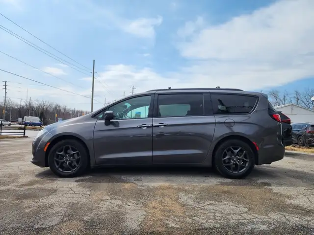 2019 CHRYSLER PACIFICA TOURING - L - Photo 5