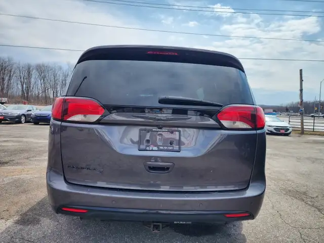 2019 CHRYSLER PACIFICA TOURING - L - Photo 7