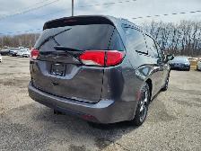 2019 CHRYSLER PACIFICA TOURING - L - Photo 8