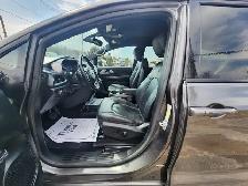2019 CHRYSLER PACIFICA TOURING - L - Photo 12