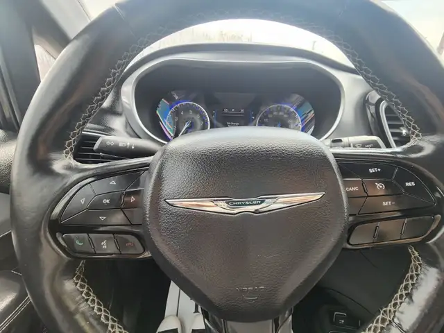 2019 CHRYSLER PACIFICA TOURING - L - Photo 18