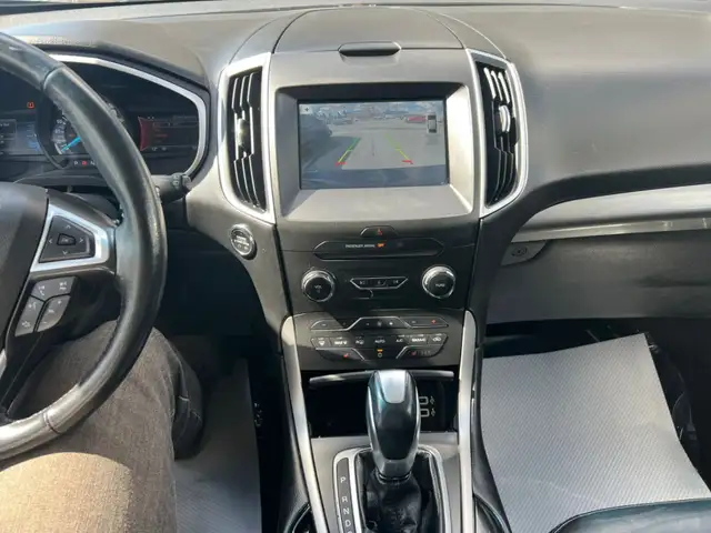 2016 Ford Edge SEL - Photo 13