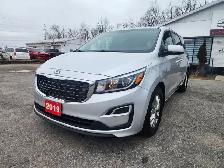 2019 KIA SEDONA LX - Photo 4
